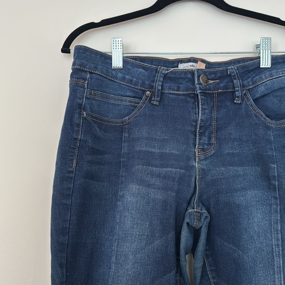 Split Hem Mid Rise Jean - Picture 6 of 8